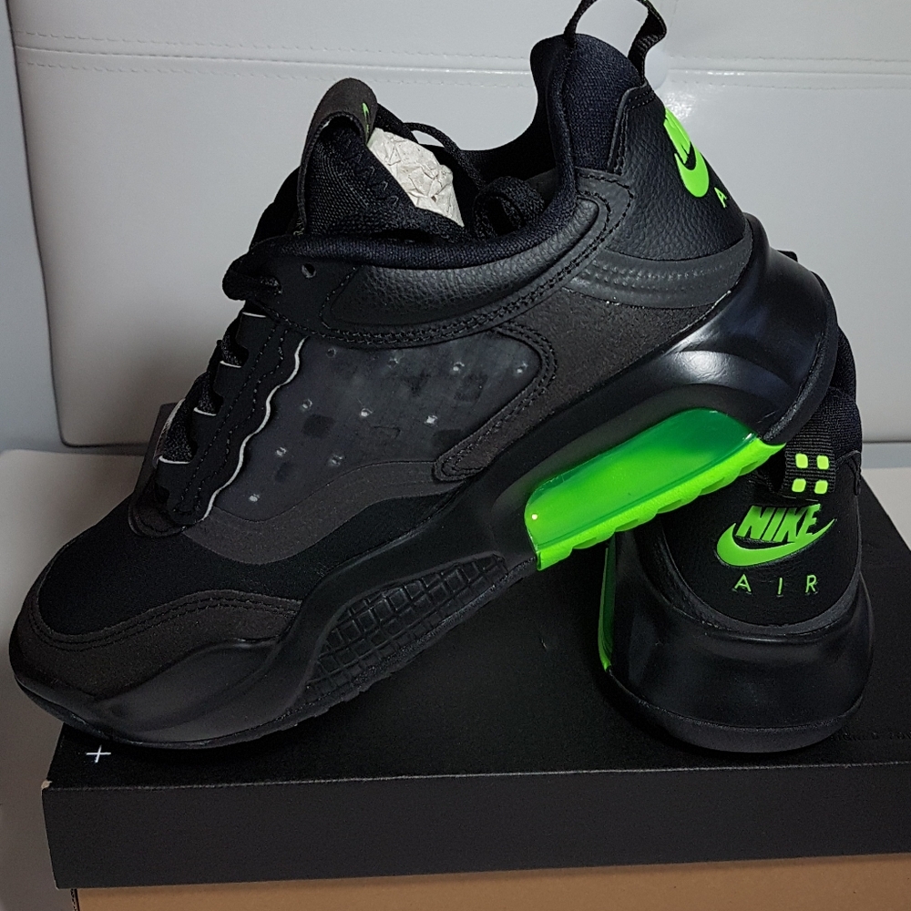 AIR JORDAN MAX 200 WOMEN'S US SIZE 8 BRAND NEW IN